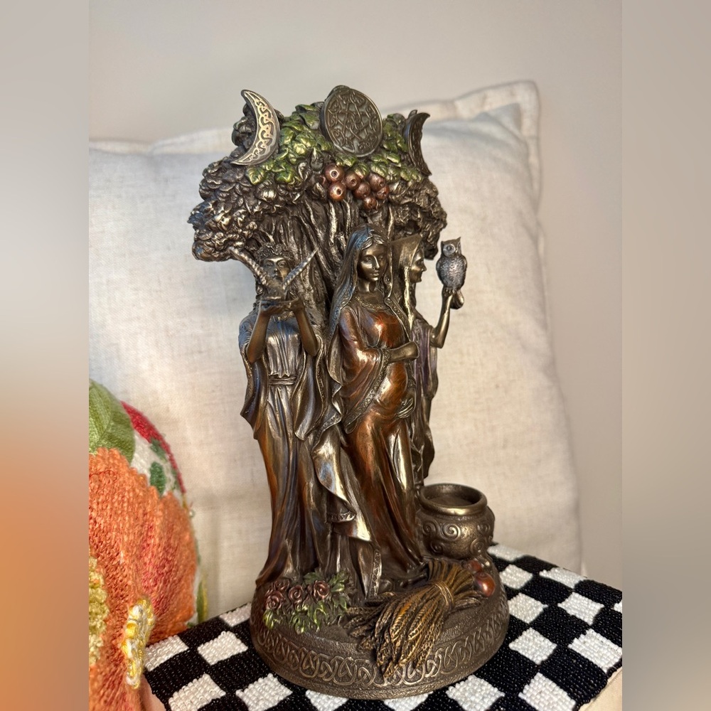 Bronze-Tone Goddess Home Art Sculpture - Decorative Figurine - Picture 3 of 9